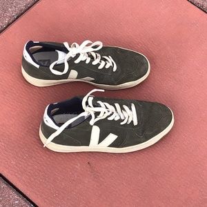 Veja Sneakers